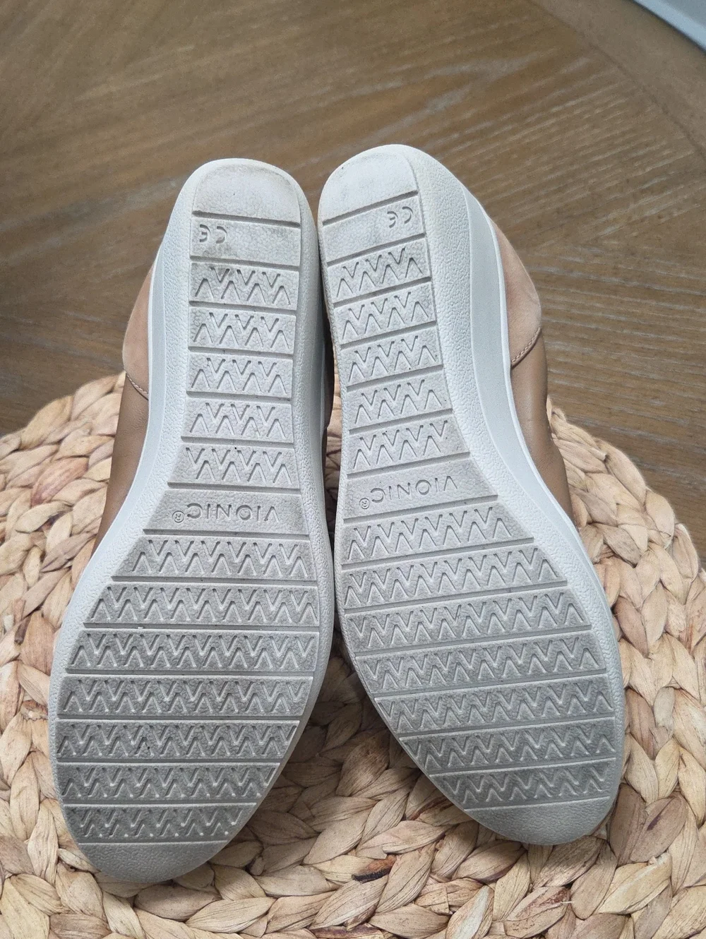 Vionic Jacey Orthotic Comfort Slip-On Wedges Toffee Size 7.5